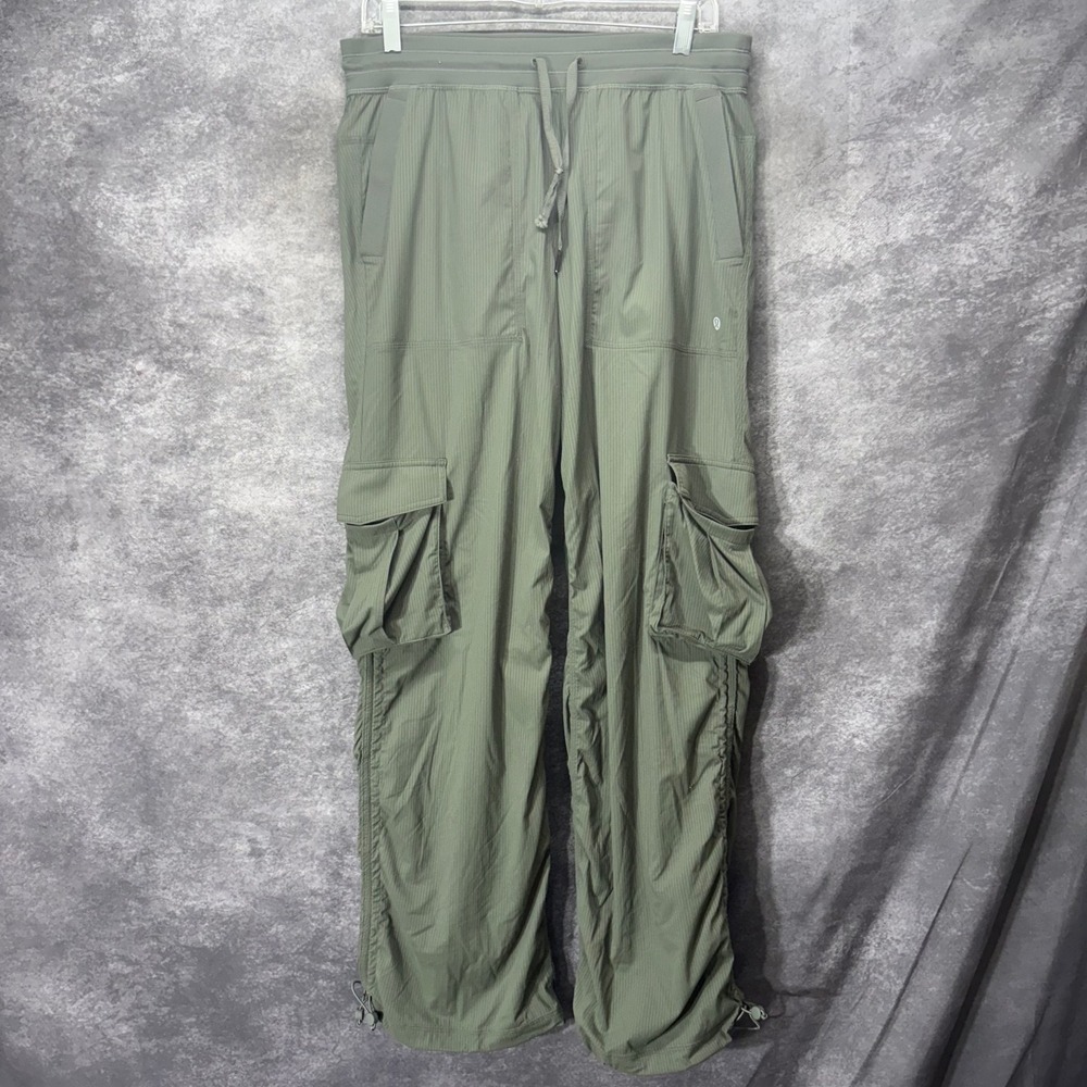 Lululemon Dance Studio Relaxed-Fit Mid-Rise Cargo Pant Womens Size 6 Olive Green